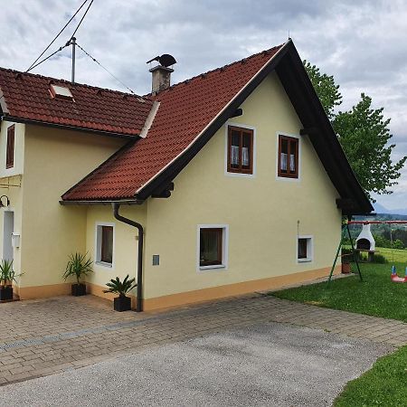 Charmantes Ferienhaus In Bester Lage Keutschach am See Exteriér fotografie