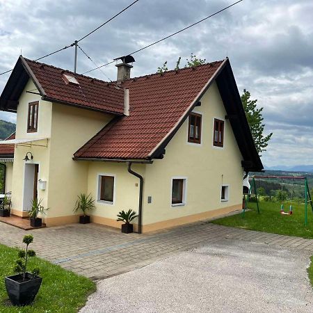 Charmantes Ferienhaus In Bester Lage Keutschach am See Exteriér fotografie