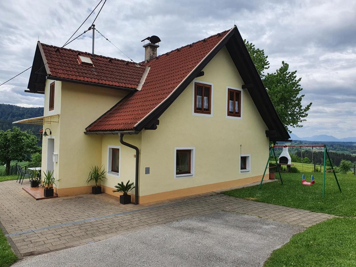 Charmantes Ferienhaus In Bester Lage Keutschach am See Exteriér fotografie