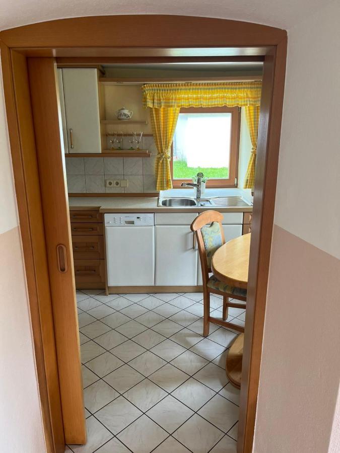 Charmantes Ferienhaus In Bester Lage Keutschach am See Exteriér fotografie